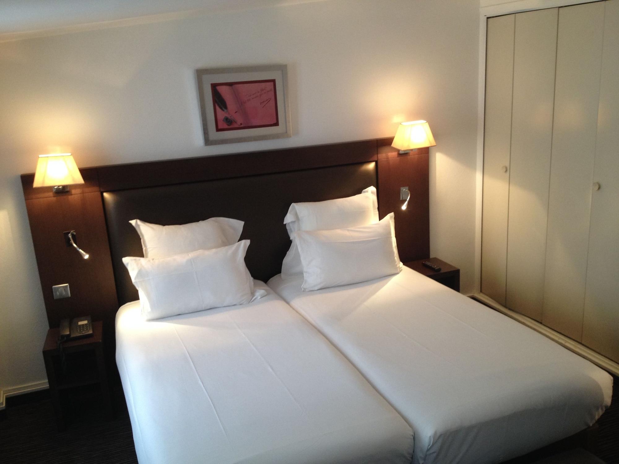Hotel Elysees Flaubert Parijs Buitenkant foto